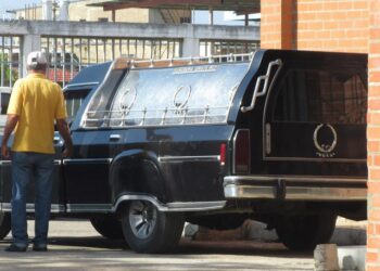 Funcionario de Poliguanta se entregó por estrangular a su pareja