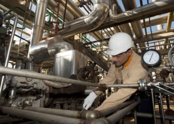 Reuters: EE UU permitirá que Eni y Repsol envíen petróleo venezolano a Europa