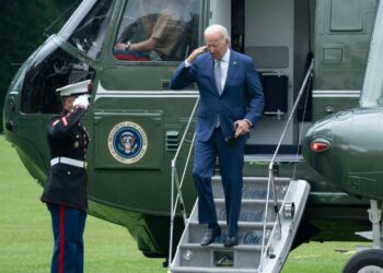 Estados Unidos concederá 1.000 millones de dólares adicionales en ayuda militar a Ucrania