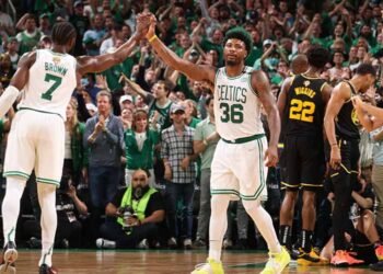 Boston ganó el tercero y recuperó la ventaja en la serie final de la NBA (+video)