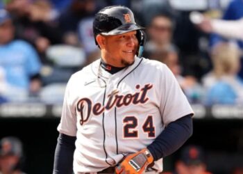 Llegó a 3.056 y superó la marca de Rickey Henderson (+Video)