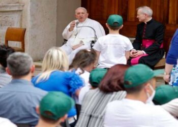 Papa quiere ir a Ucrania en el "momento oportuno"