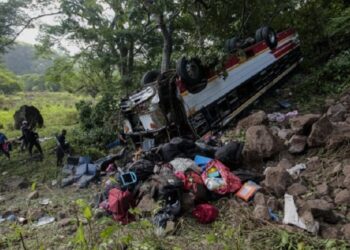 Suman 15 los venezolanos muertos en accidente de bus en Nicaragua