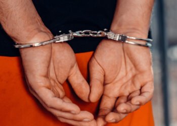 Quincuagenario resultó herido y arrestado por presunto abuso sexual