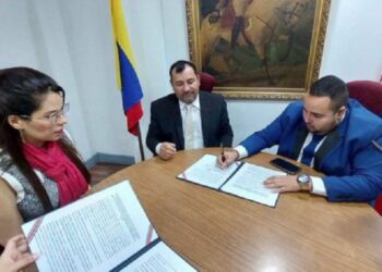 Migrantes venezolanos serán beneficiados con becas en Costa Rica