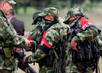 El ELN reitera su disposición a reanudar los diálogos de paz con el Gobierno de Petro