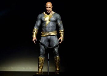 Dwayne Johnson promete "una nueva era en el universo DC" con "Black Adam"