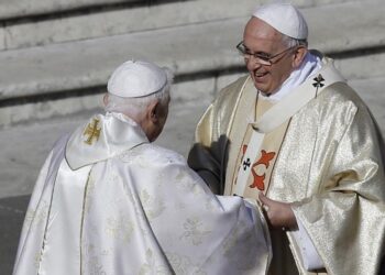 Papa Francisco negó intensiones de retirarse pronto