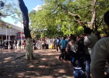 Se mantiene sellado de pasaportes, pese a la falla en el sistema del Saime