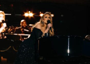 Adele emocionó al público de Londres con su voz