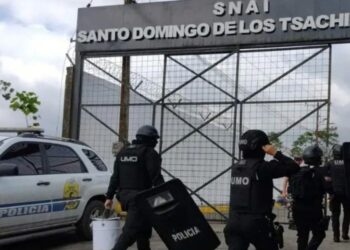 13 muertos y dos heridos dejó riña en una cárcel de Ecuador
