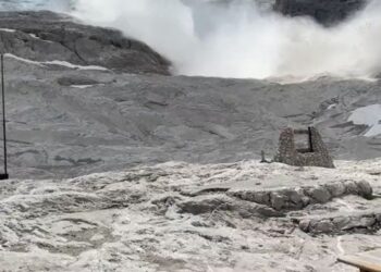 Hay 20 desaparecidos tras desprendimiento de glaciar en Italia