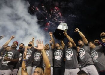 Senadores de Caracas barrió a Líderes de Miranda y conquistó su segundo cetro seguido