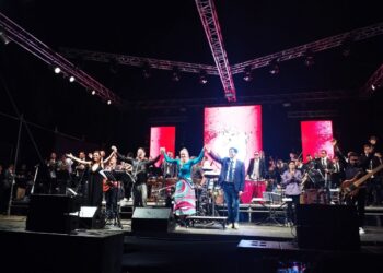 Microlab festejó sus 25 años con un concierto de "Sinfonía Desordenada" en Lechería