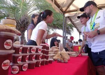 Emprendedores de Bermúdez participaron en taller sobre formalización y financiamientos