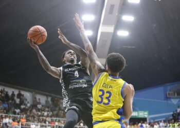 Gladiadores se llevó el primer duelo anzoatiguense en La Caldera