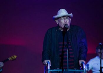 Familia de Gualberto Ibarreto: "Su situación es estable y con tendencia a recuperarse"