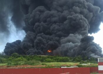 Venezuela envía 35 especialistas y 20 toneladas de ayuda a Cuba por incendio