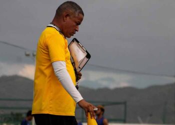 Academia Anzoátegui anunció la salida del entrenador Jesús Alonso Cabello