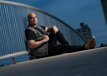 Kayro muestra su esencia musical con “Te sueño conmigo”