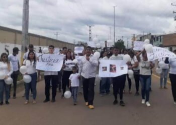 Familiares de estudiante fallecido protestaron clamando justicia