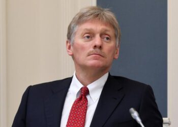 Kremlin: No hay condiciones para reunión Putin-Zelenski