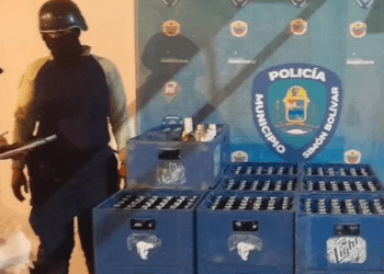 Decomisaron mercancía a bodegón en Tronconal III por no tener las licencias correspondientes