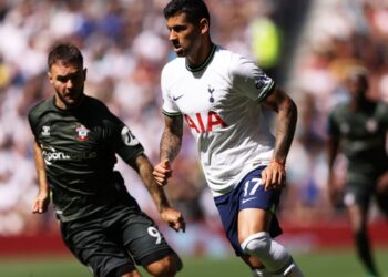 Tottenham arrancó con goleada la Liga Premier de Inglaterra