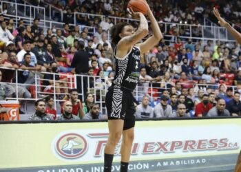 OFICIAL: Gregory Vargas es multado y Michael Carrera expulsado de la SPB