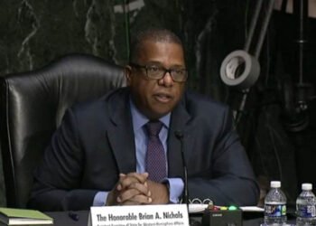 EEUU amenaza a Maduro con intensificar sanciones si no negocia con oposición