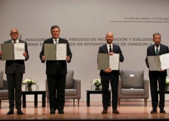 Diálogo entre gobierno de Maduro y la oposición retomaría este mismo mes