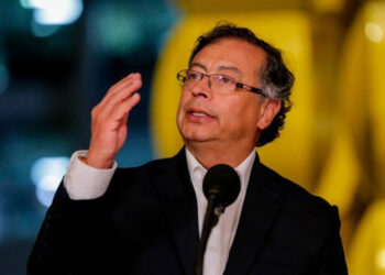 Petro anunció que subirá el precio de la gasolina