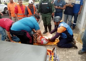 Hombre murió tras caer de un poste en El Tigre