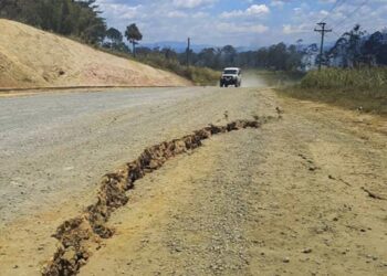 Tres muertos tras terremoto de 7.6 en Papúa Nueva Guinea