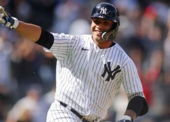 Venezolano Gleyber Torres jonroneó dos veces en un mismo inning (+video)