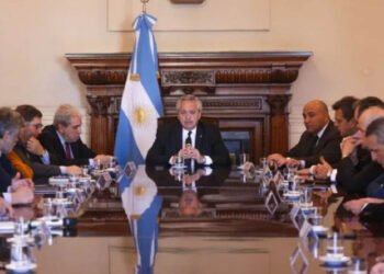 Alberto Fernández se reúne con su gabinete tras el ataque a la vicepresidenta