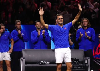 Federer se retiró de las canchas de tenis entre ovación y lágrimas (+video)