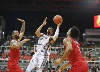 Cocodrilos se quedó con el primero de la serie ante Gladiadores