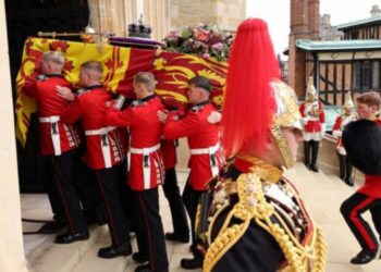 Reina Isabel II ya descansa en el Castillo de Windsor (+Fotos)