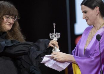 Juliette Binoche recibió premio en Festival de San Sebastián