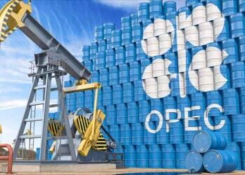 OPEP y Rusia rebajan cuotas petroleras a 100 mil barriles al día