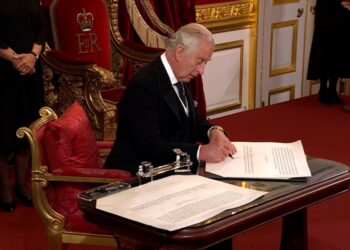 Rey Carlos III fue proclamado oficialmente como monarca de Reino Unido