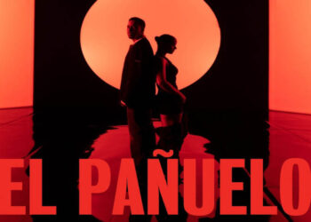 Romeo Santos y Rosalía fusionan la bachata y los sonidos flamencos en "El Pañuelo"