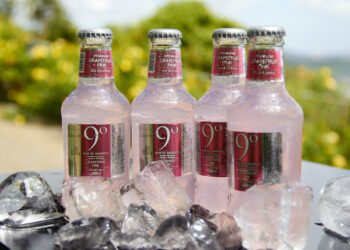 GRAPEFRUIT PINK, Lo mejor de la toronja rosa en una sola botella