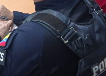 Policía detuvo a una adolescente con una bomba lacrimógena en un liceo de Cumaná