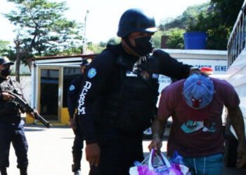 Polianzoátegui aprehendió a un hombre con 17 mini envoltorios de presunta marihuana