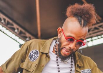 "Okaa" lanzó al mercado musical su sencillo "Polvo"