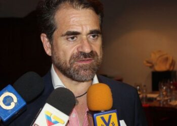 Lacava sobre la onda tropical 43: Todo el mundo debe estar atento y en alerta máxima (+Video)