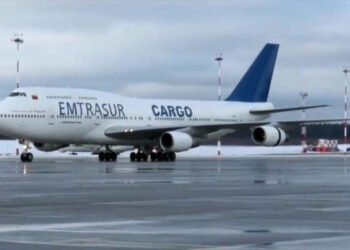 Juez autoriza salida de Argentina de últimos tripulantes de avión venezolano-iraní