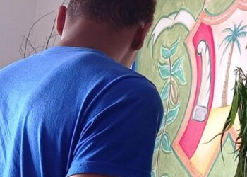 Policía detuvo a sujeto que agredió a su hijastra y adolescente que golpeó a mujer con un tubo (+Fotos)